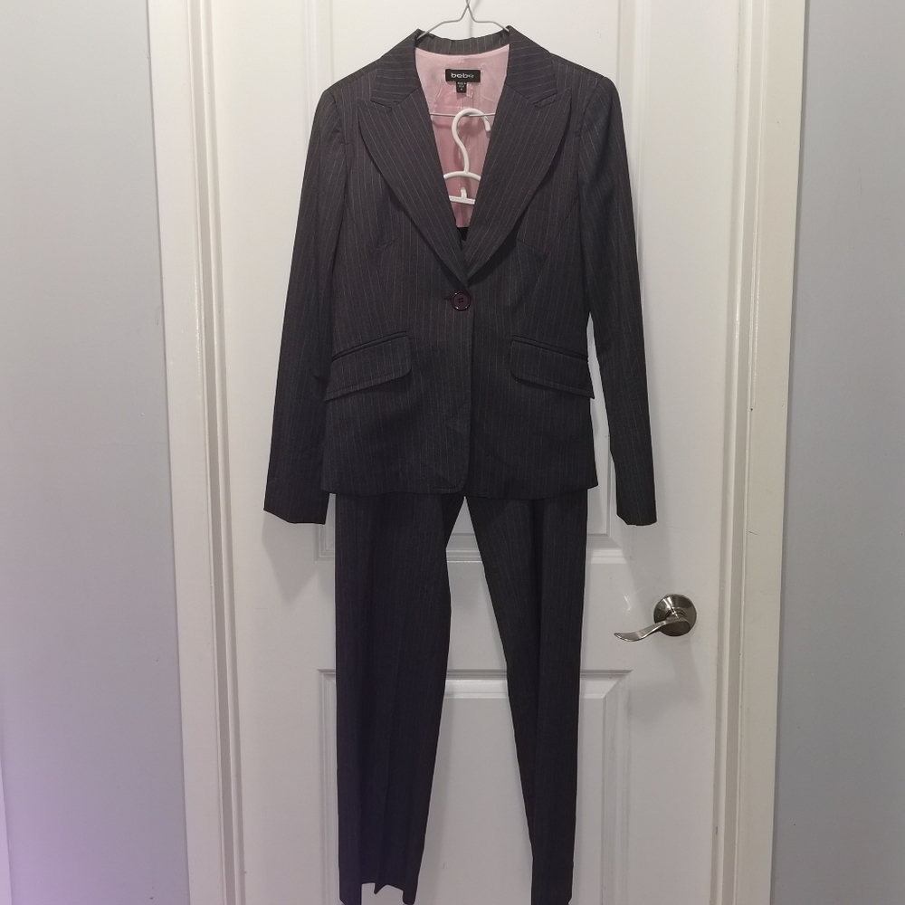 Bebe Grey‎ Pink Pinstripe Detail